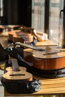 Concert retour des « Rencontres de la Guitare - Adrian Le Roy »